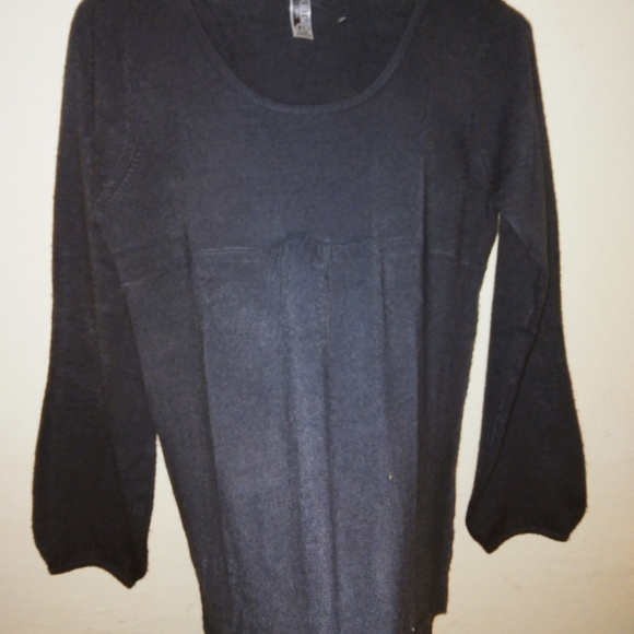 Azur collection's bell sleeve lightweight sweater NWOT - Picture 6 of 12